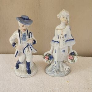 VTG Colonial Man & Woman Porcelain Ceramic Figurines (Made in Taiwan) 8" tall